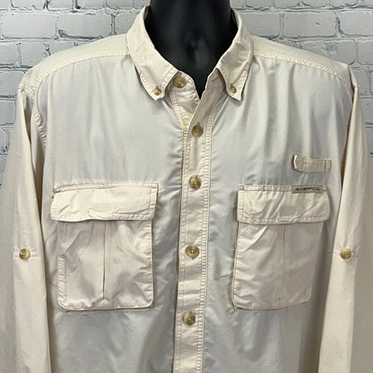 ExOfficio Shirt in beige, front view with two chest pockets and logo detail
