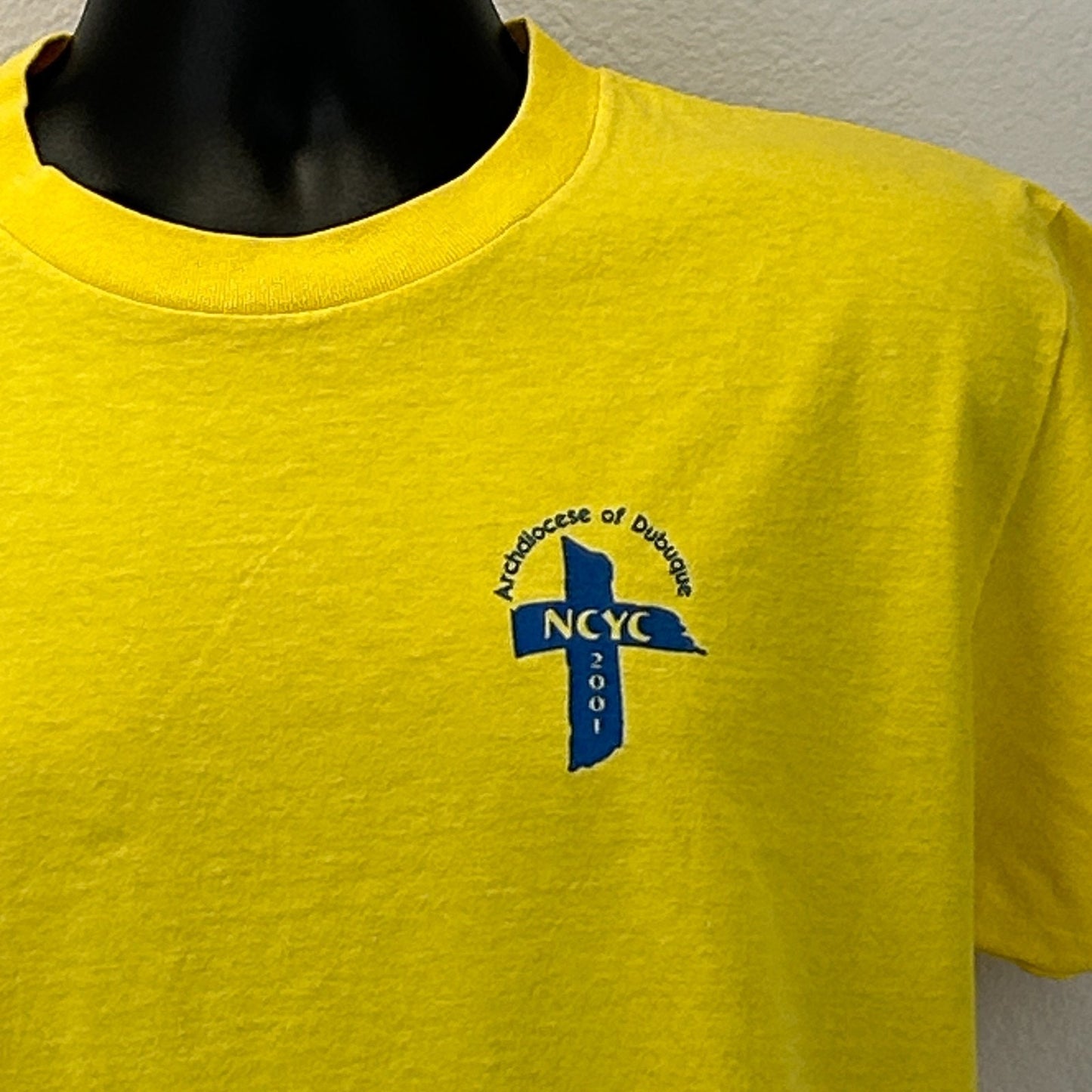Vintage Y2Ks NYCY Archdiocese of Dubuque T Shirt Catholic Iowa Yellow L Large