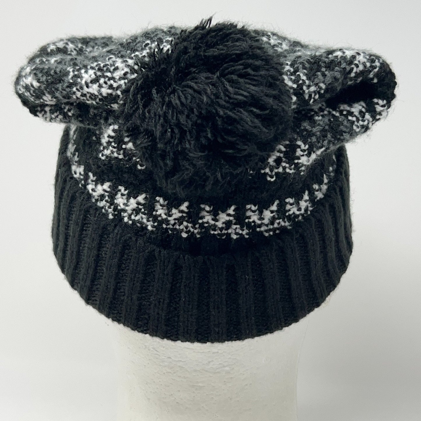Nike SB Skateboarding Cuffed Pom Pom Beanie Toque Winter Hat Black Fair Isle