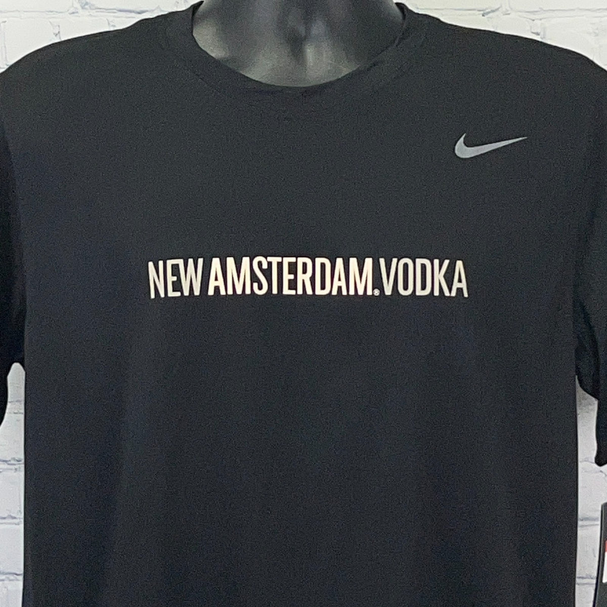 New Amsterdam Vodka T Shirt L Large Black Nike Dri Fit Short Sleeve Alcohol Tee