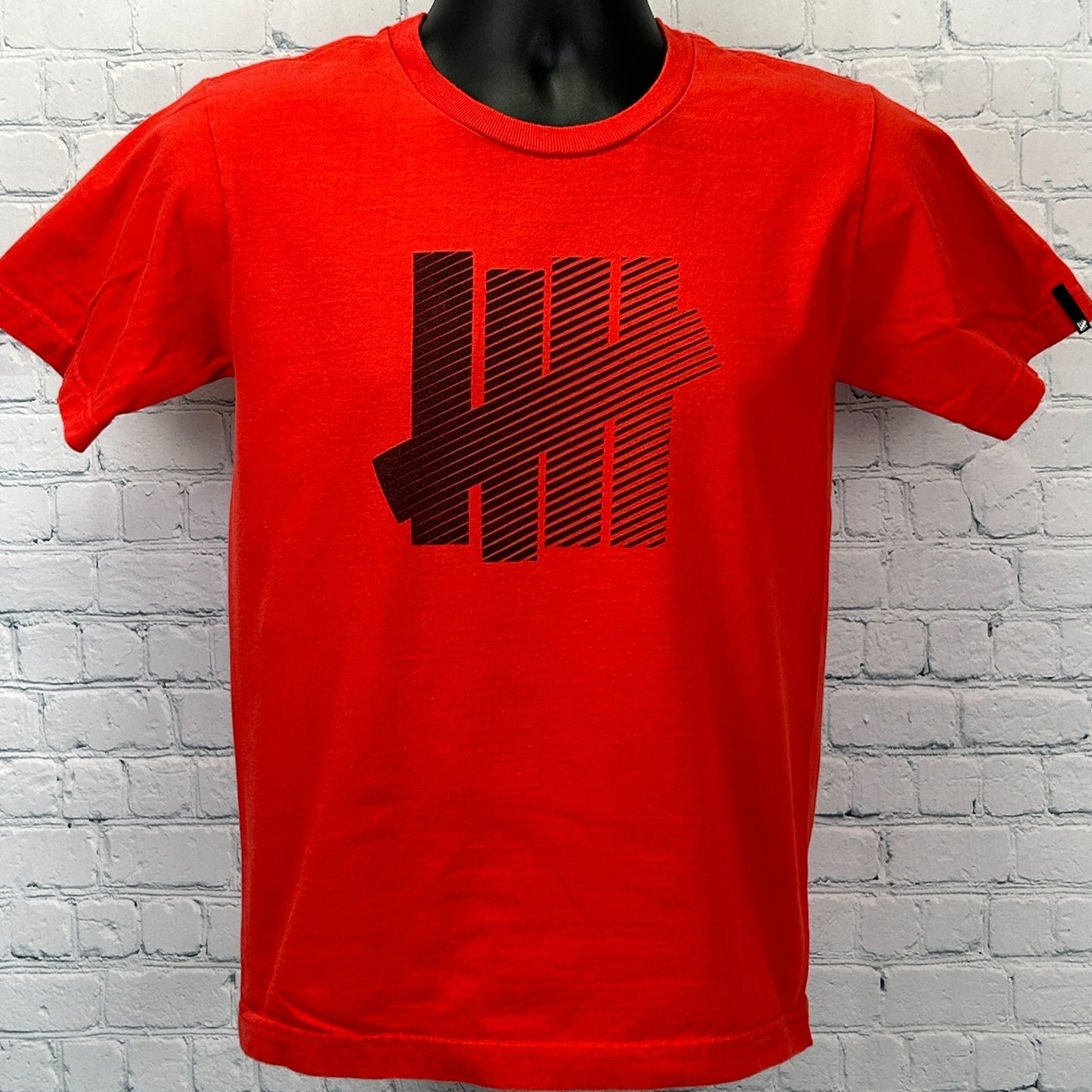 Undefeated 5 Strikes Logo T Shirt Red UNDFTD Streetwear Graphic Tee Mens S Small