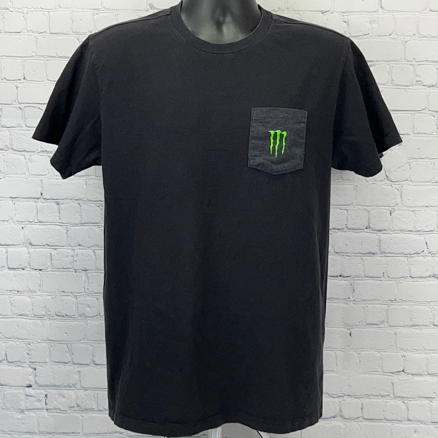 Monster Energy Logo T Shirt L Large Black Short Sleeve USA Pocket Graphic Tee