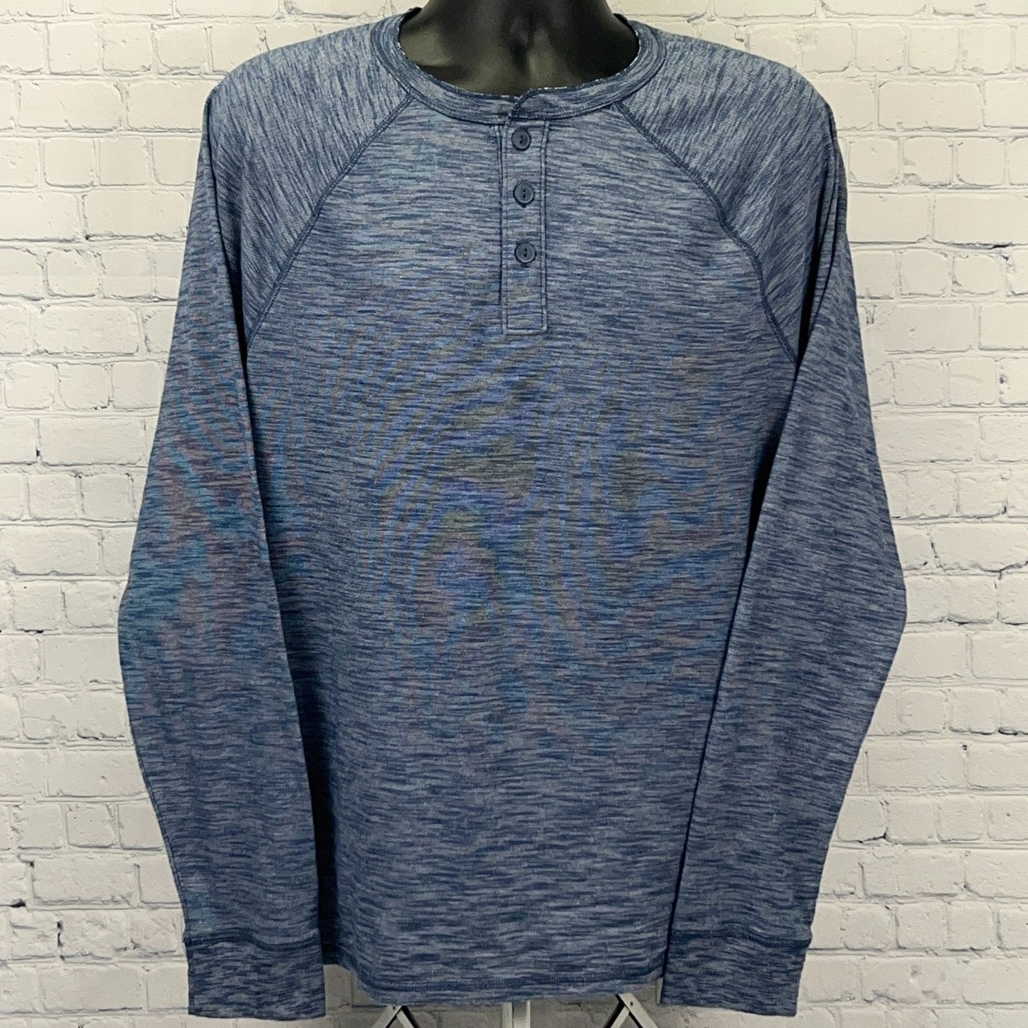 Urban Pipeline Henley T Shirt Mens XL X-Large Blue Space Dye Stripes Long Sleeve
