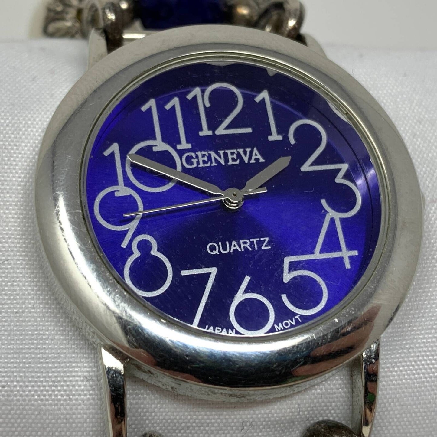 日内瓦女式串珠模拟手表银色调蓝色日本机芯模拟