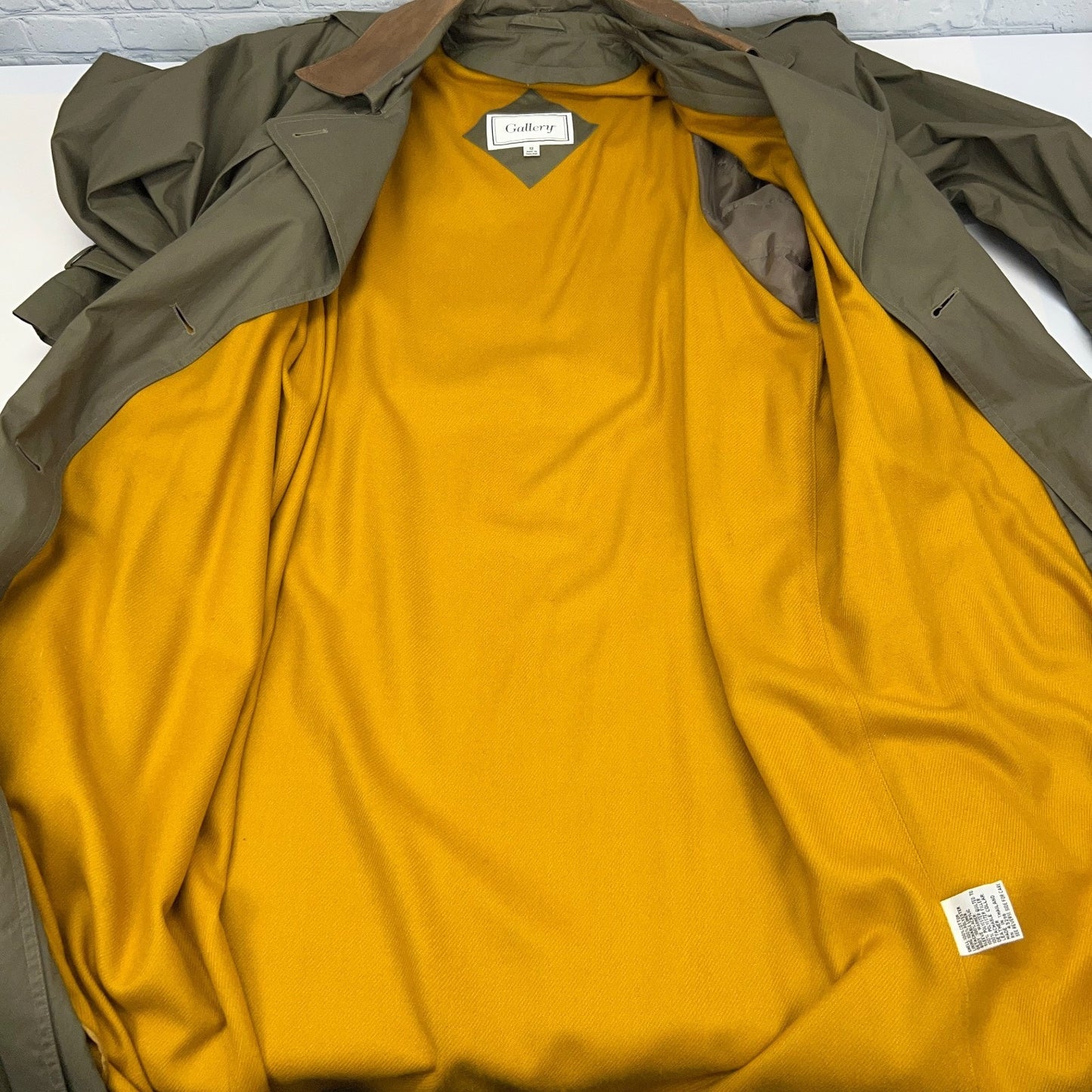 Gallery Vintage Trench Coat in Olive Green Size M Front View