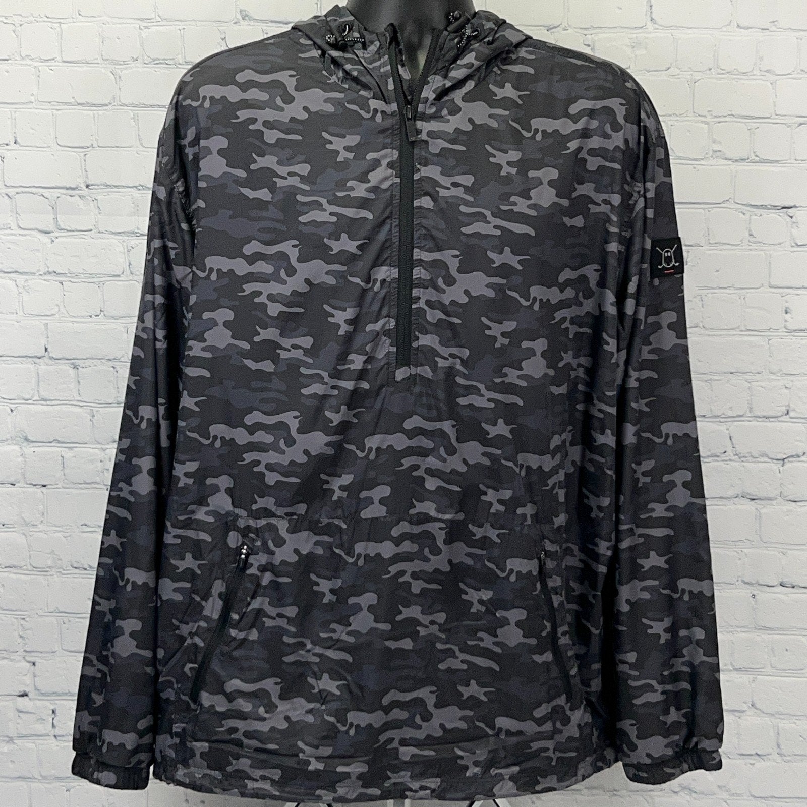 GHOSTGOLF Camo Pullover Jacket in Black and Gray with Hood and Side Pockets