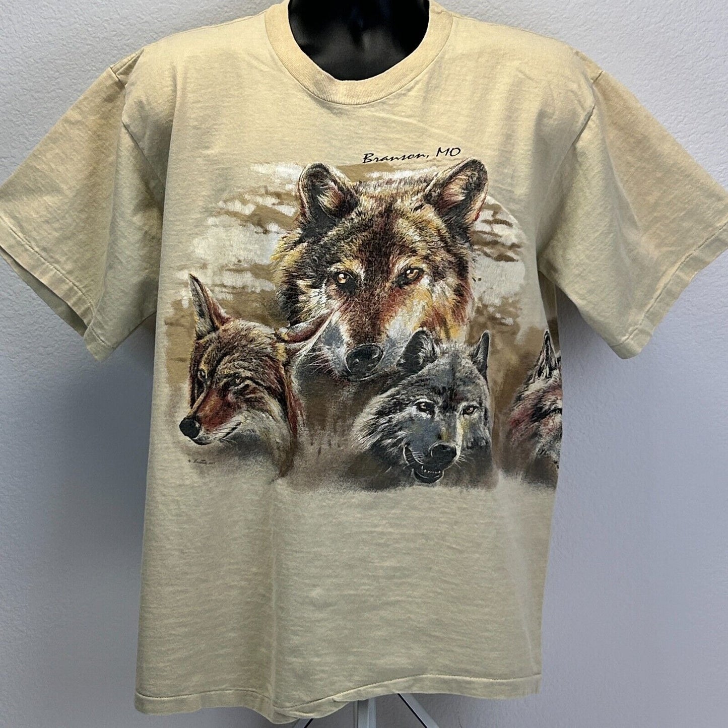 Vintage Branson Missouri Wolves T Shirt Mens X-Large Wolf 90s Made In USA Beige