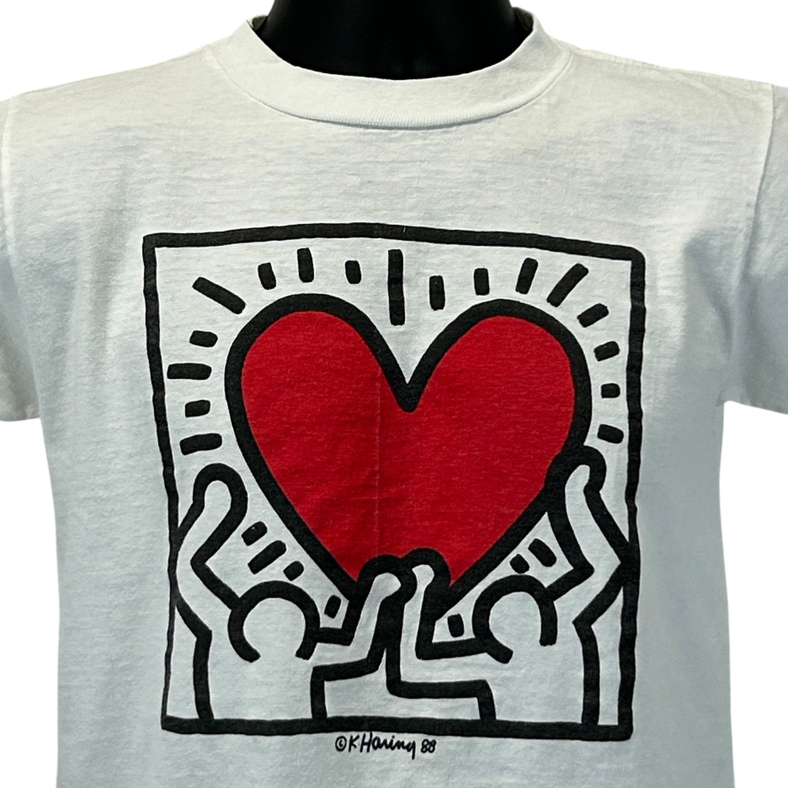 Vintage Keith Haring T-Shirt in gray featuring a heart graphic on the front
