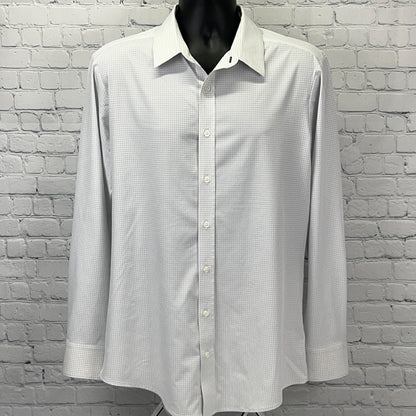 Mizzen+Main white long-sleeve dress shirt with a checkered pattern in medium size