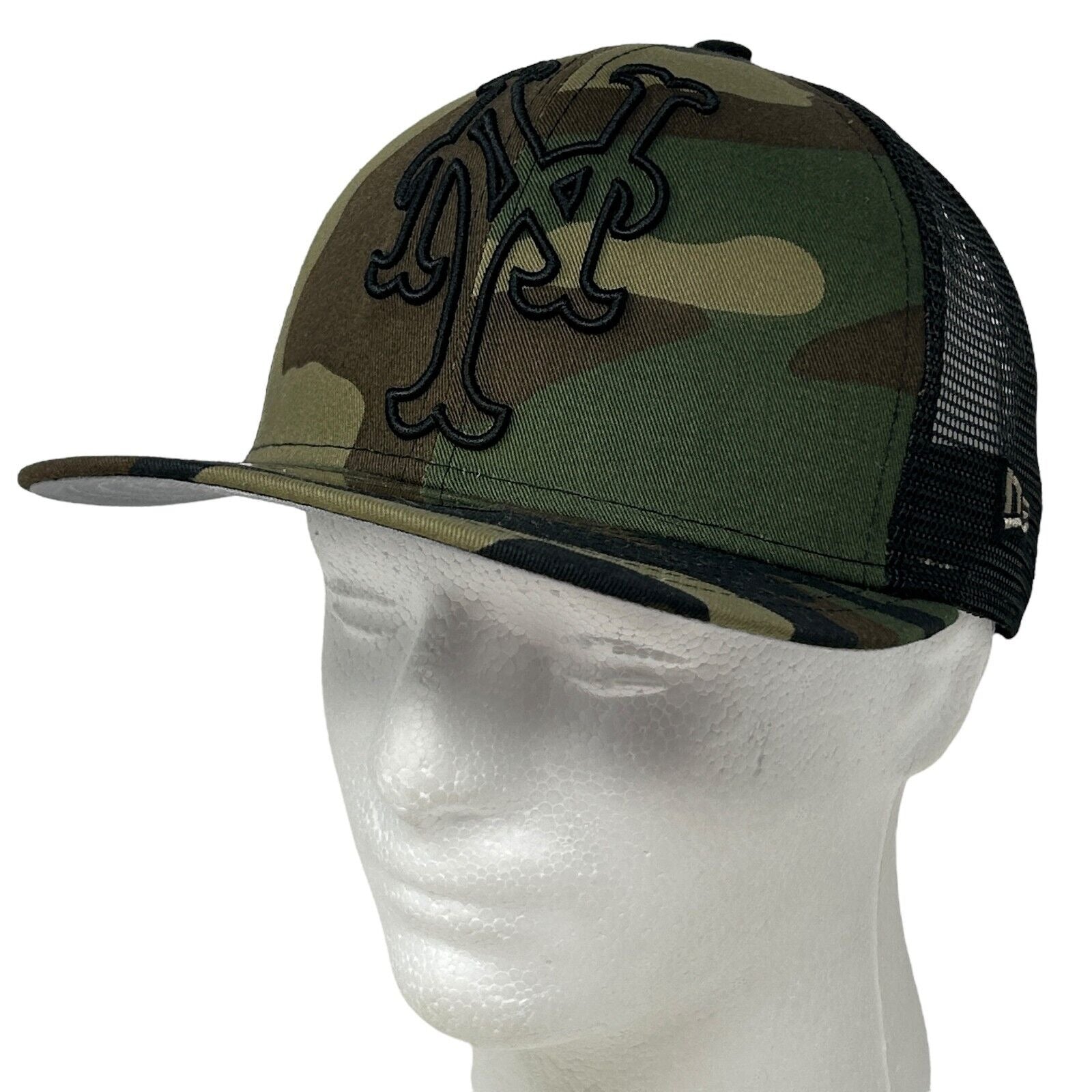 New Era New York Mets camouflage baseball hat with a structured front and mesh backing