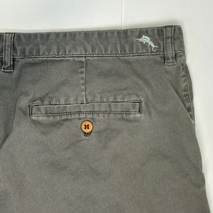 Pantalones cortos chinos Tommy Bahama para hombre, talla 38, bolsillos delanteros planos, elásticos, acanalados, color gris