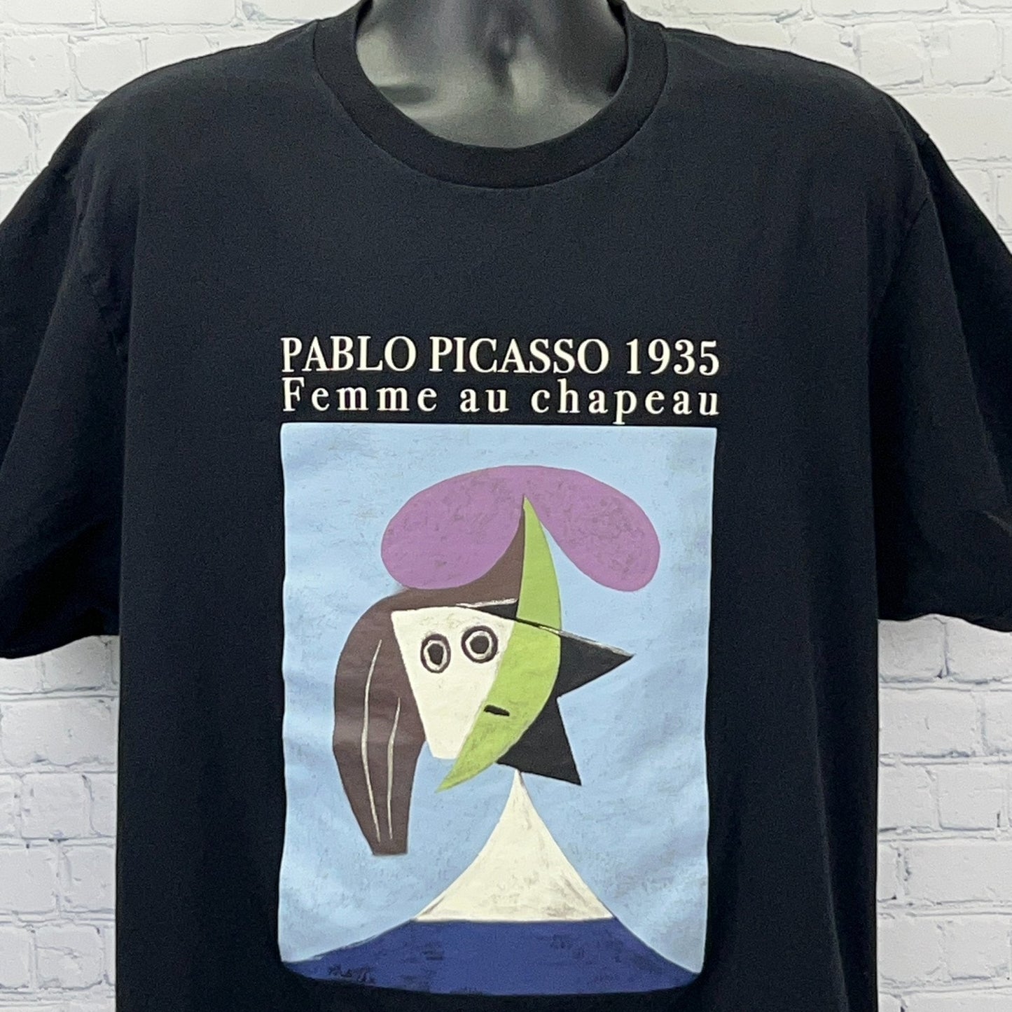Uniqlo black t-shirt featuring Picasso Femme au chapeau artwork, front view, size 3XL