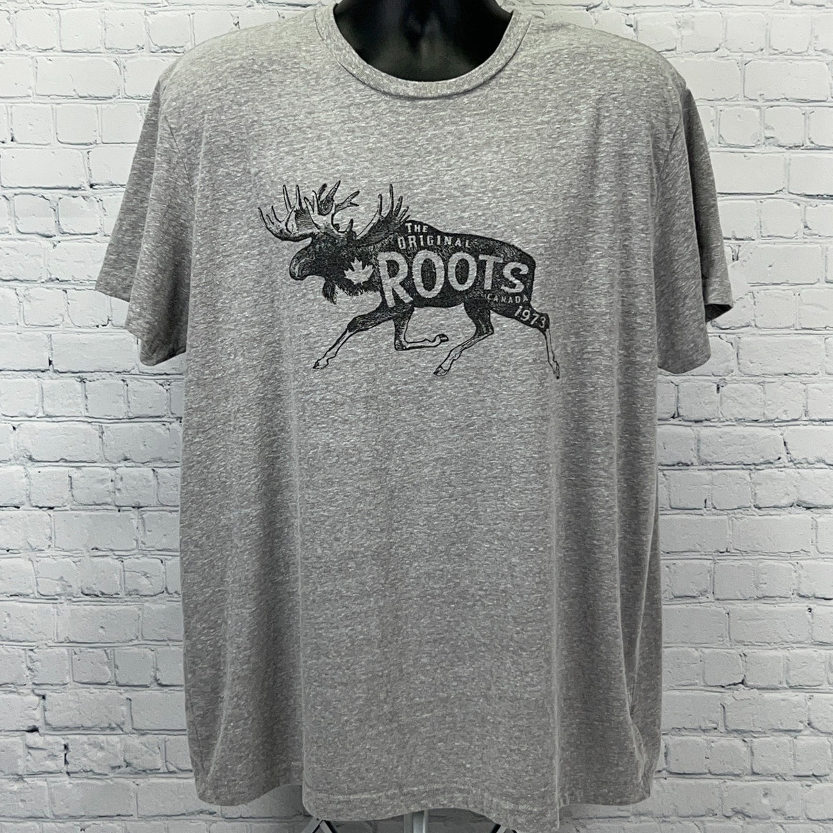 Roots Canada Vintage Grey T-Shirt in X-Large with Moose Graphic Design